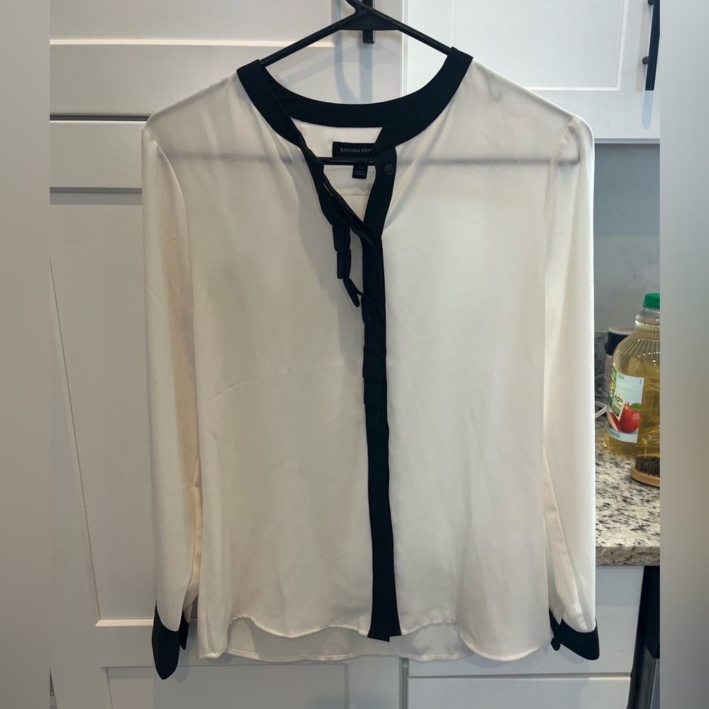 Banana Republic Women’s Button-Up Shirt Size XS - Picture 1 of 2